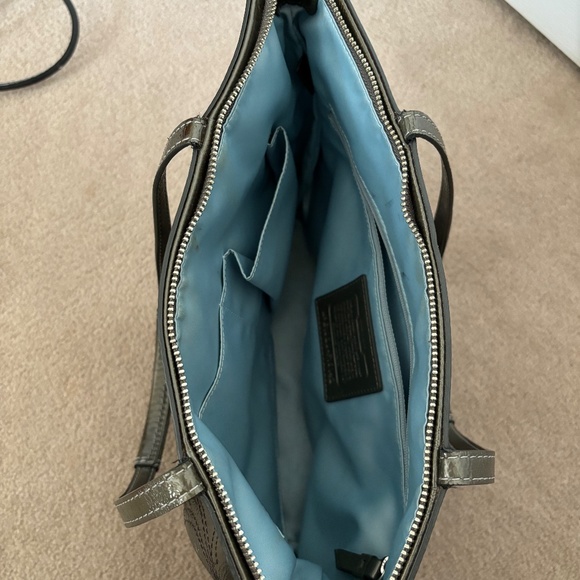 Coach Signature C Patent Leather Shoulder Bag - Picture 4 of 5